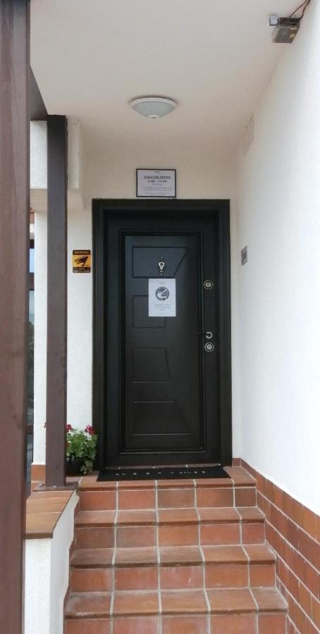 La Piazza Hotel Shumen Exterior photo