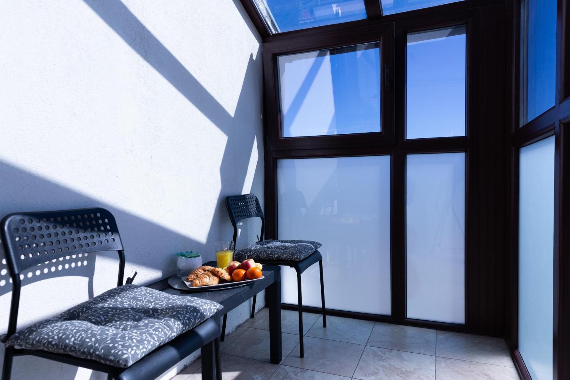 La Piazza Hotel Shumen Exterior photo